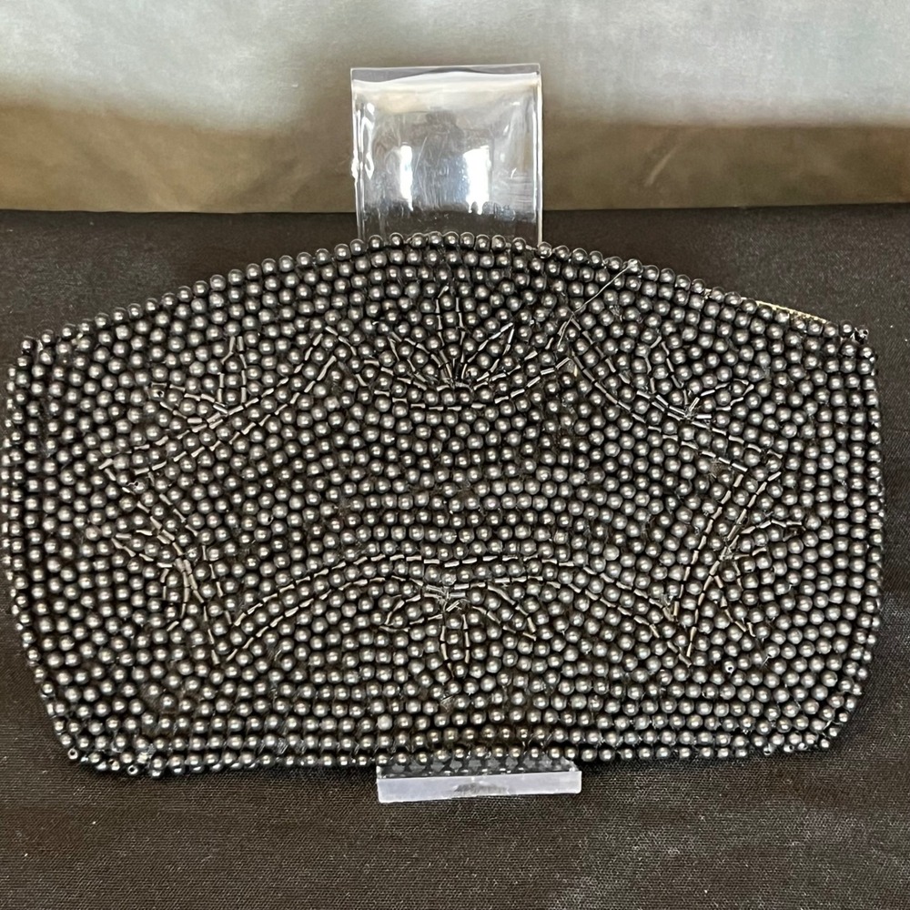 Vintage 1960s Japanese Hand-Beaded Clutch‎ Black Floral Leaf Design Small Purse